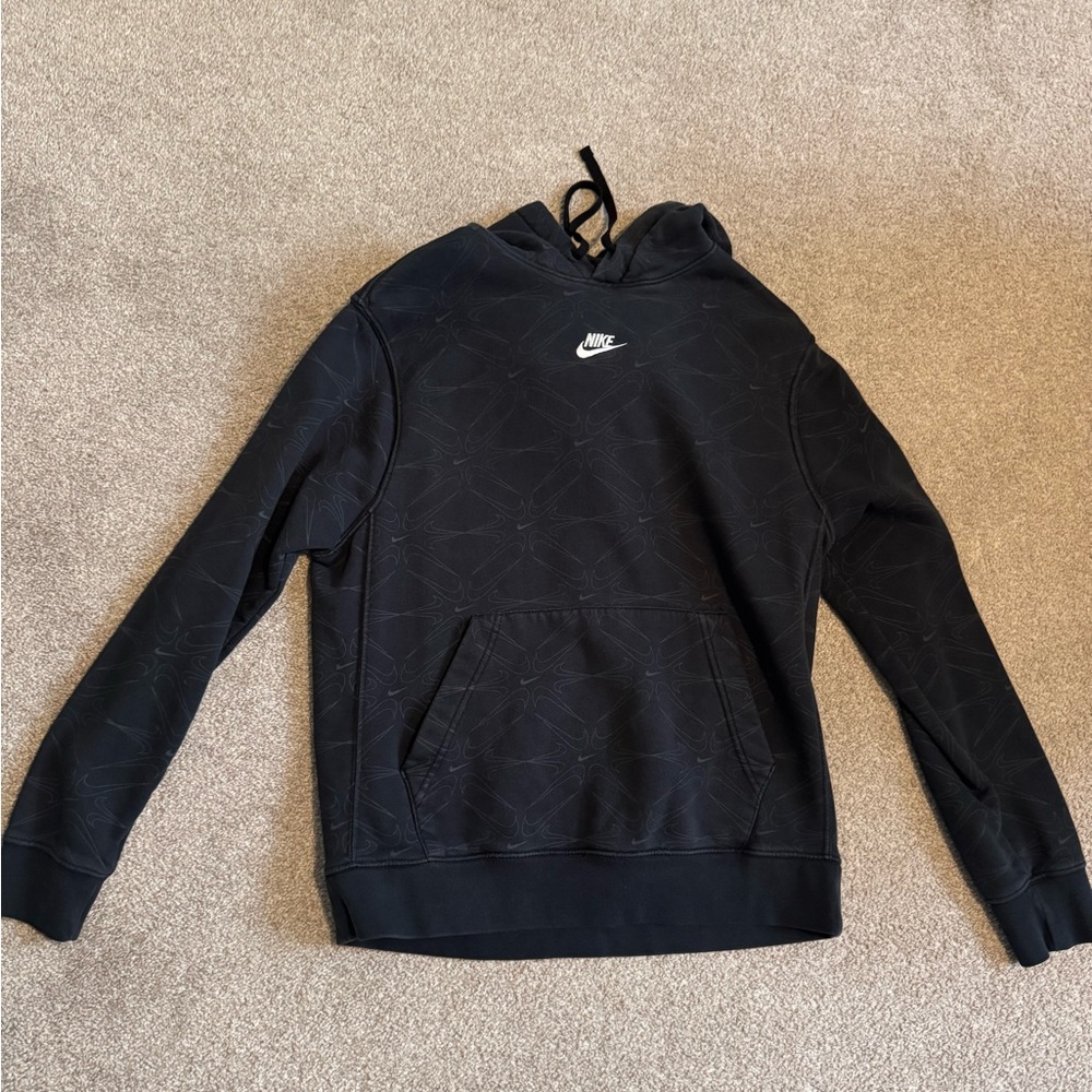 Nike Black Pullover Hoodie with Fleece Fabric